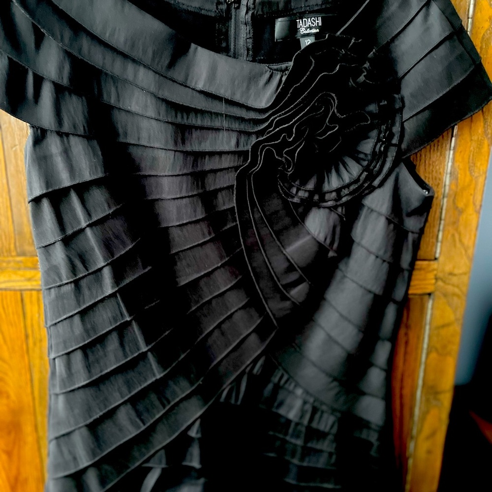 SPECIAL!Awesome Black Tadashi Collection Dress SPECIAL $49 NOW $22